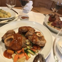 "Osso Bucco" Gemüse und Kräuterkartoffeln