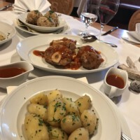 "Osso Bucco" Gemüse und Kräuterkartoffeln