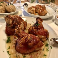 Spanferkelhaxerl mit Sauerkraut