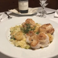 Seeteufel gebraten auf Wirsinggemüse und Kartoffeln
